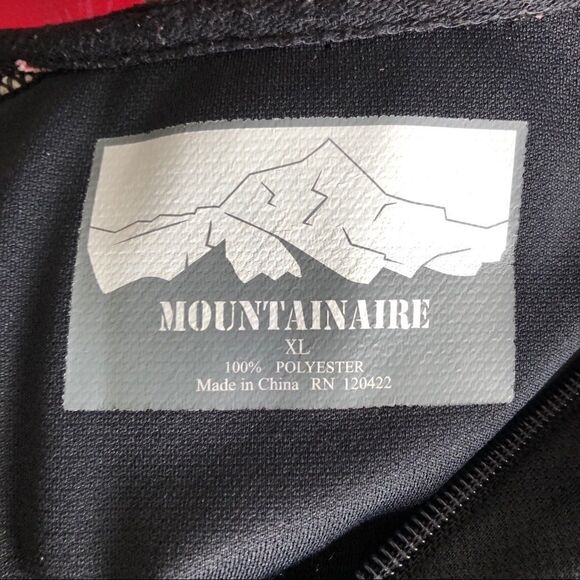 Mountainaire Realtree Size XL 1/4 Zip Pullover With Pink Camouflage Sleeves! - Picture 6 of 7